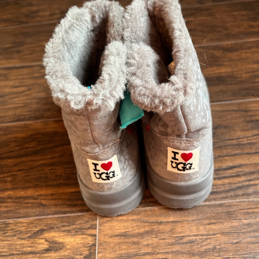 I Love Ugg Kids Gray Leopard Print Boots